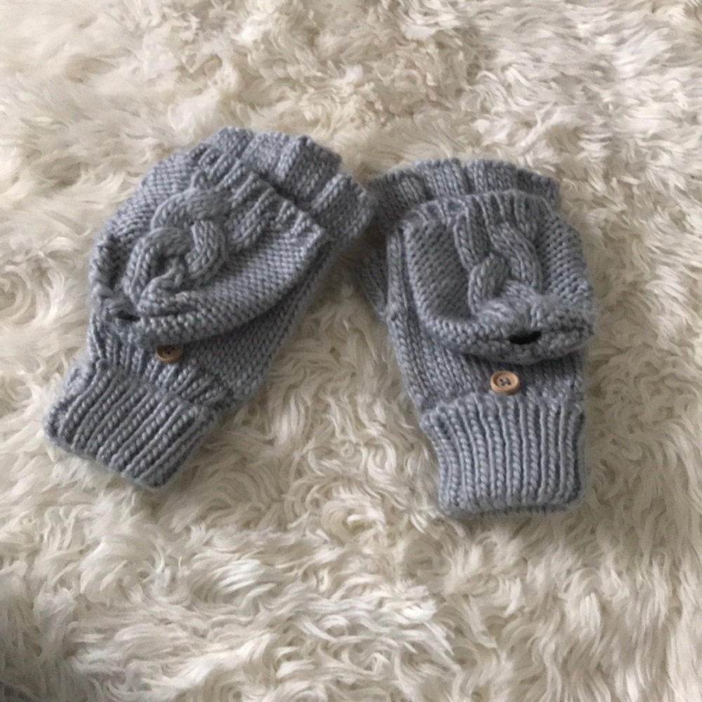 FREE New ! Knitted mittens/gloves